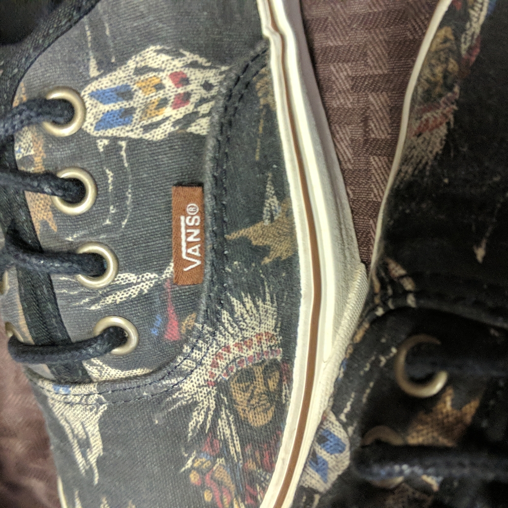 Vans - Picture 15 of 15